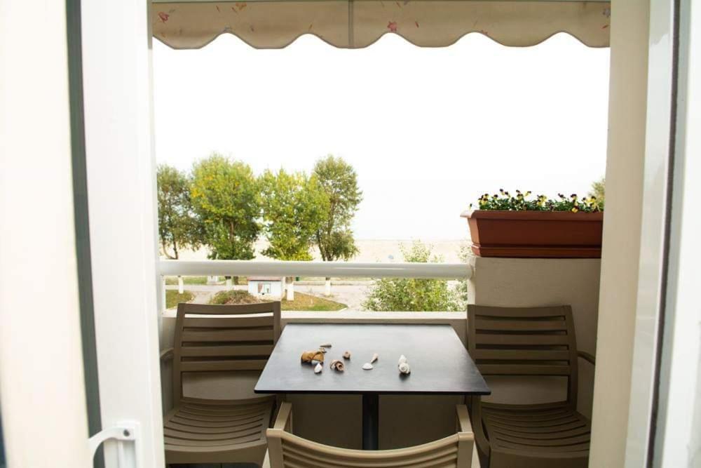 Giorgos Apartments Sea View Olympiaki Akti Exterior photo